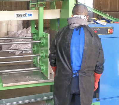 全自動(dòng)側(cè)捆打包機(jī)