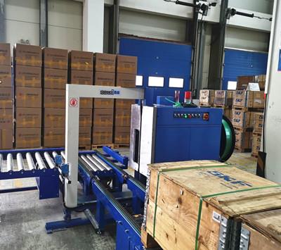 《走進(jìn)打包機(jī)》軸承行業(yè)選用的側(cè)捆打包機(jī)